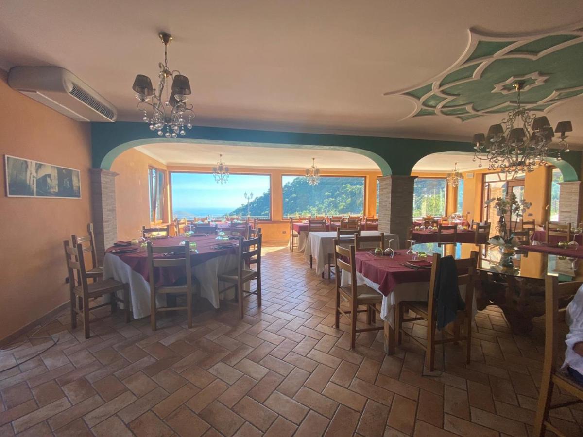Вілла Agriturismo Collecammino Lenola Екстер'єр фото