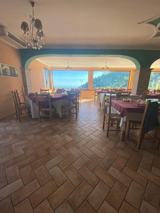 Вілла Agriturismo Collecammino Lenola Екстер'єр фото